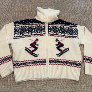 Oysho Zip up knit winter sweater size small.